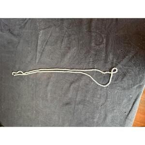 Vintage White Beaded Necklace with Clasp